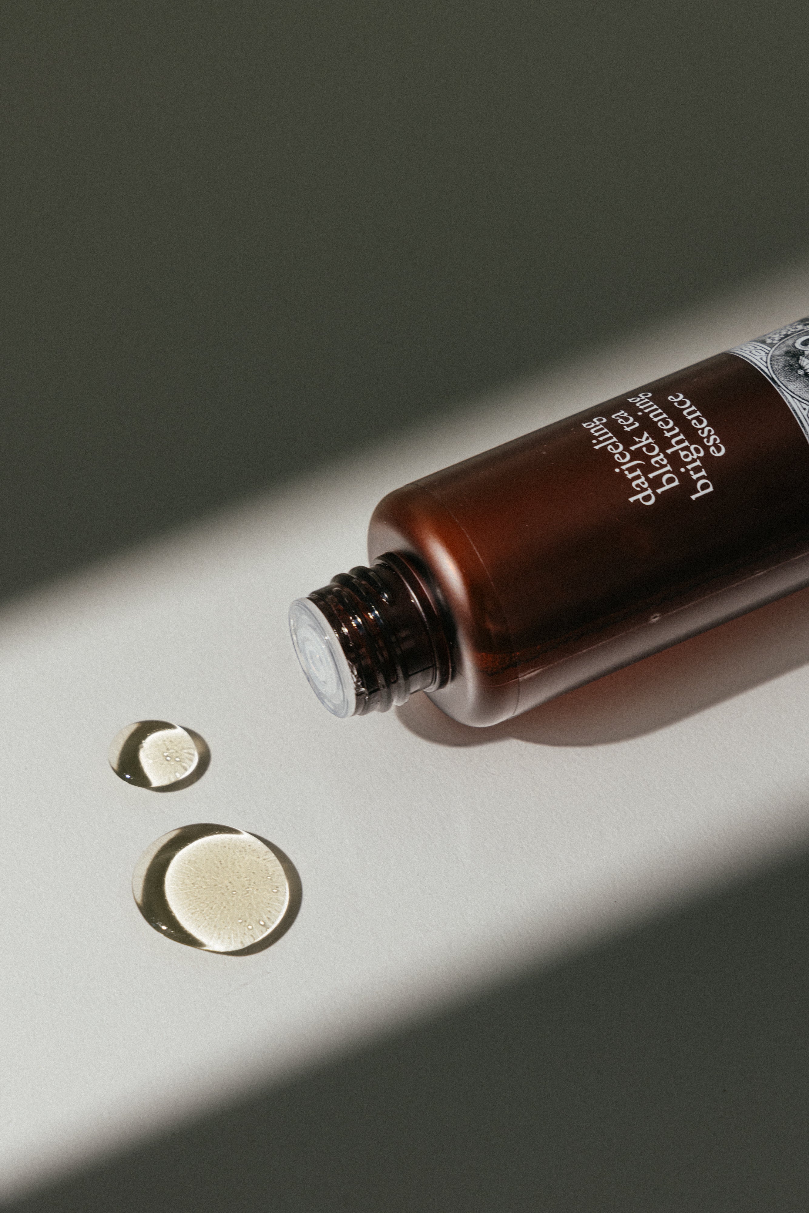 Darjeeling Black Tea Brightening Essence