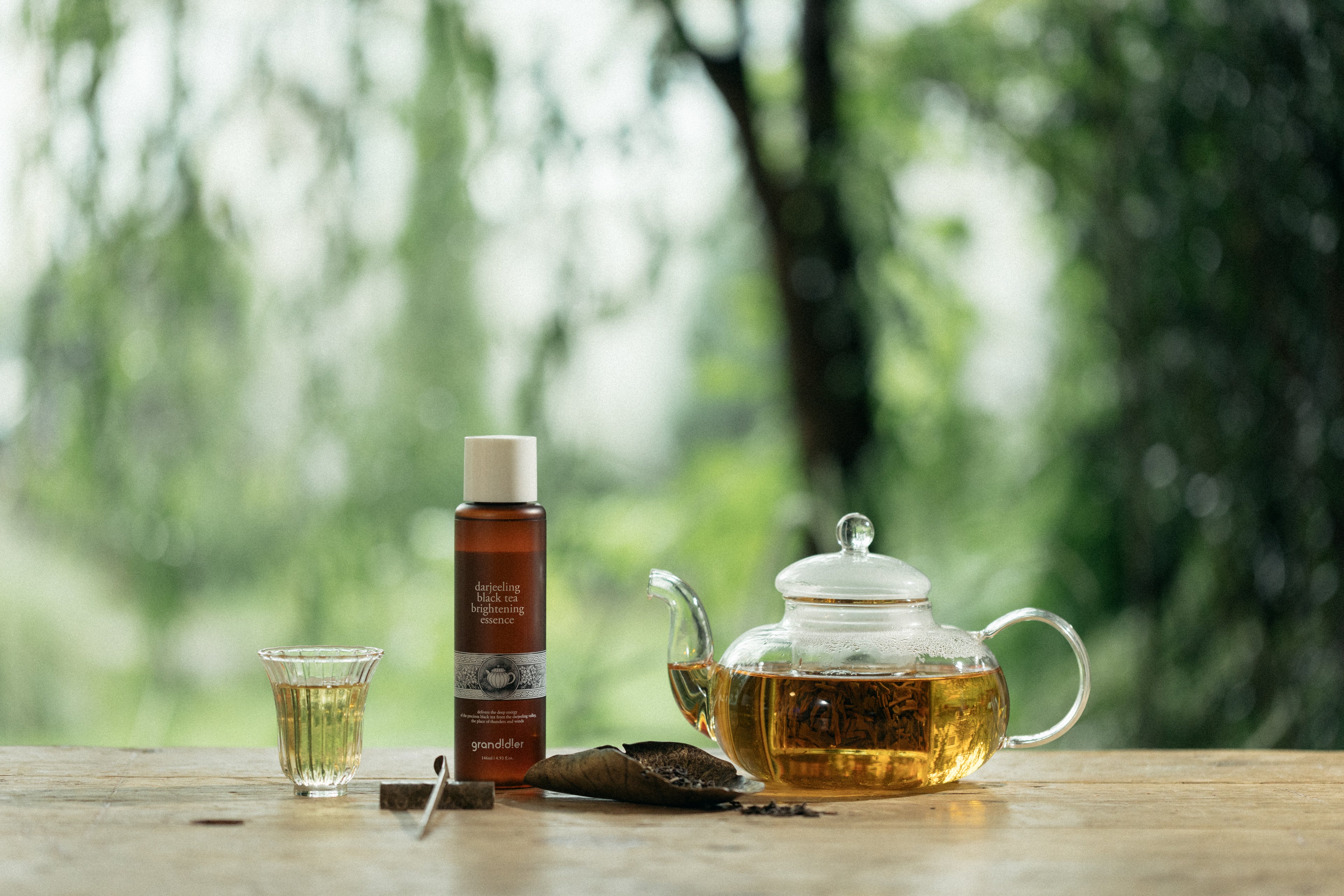 Darjeeling Black Tea Brightening Essence